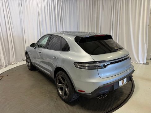 Certified 2026 Porsche Macan AWD/4WD image 3