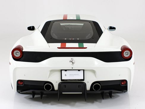 Used 2015 Ferrari 458 Speciale Coupe RWD image 31