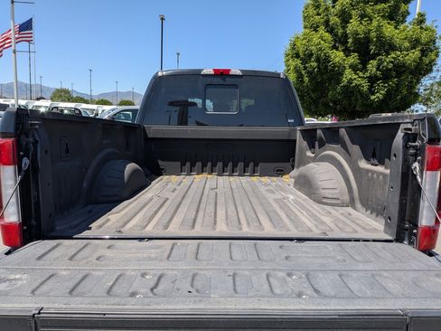Used 2018 Ford F350 Lariat w/ Lariat Ultimate Package AWD/4WD image 31