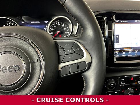 Used 2018 Jeep Compass Limited w/ Navigation Group AWD/4WD image 12