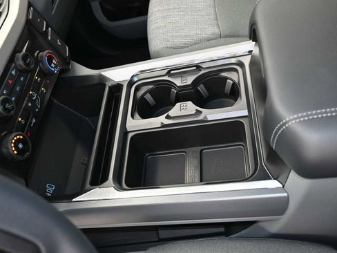 New 2025 Ford F250 XLT w/ Black Appearance Package image 15