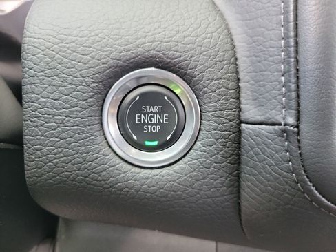 Used 2024 GMC Yukon XL Denali AWD/4WD image 35
