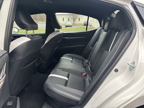 Used 2025 Toyota Camry SE image 14