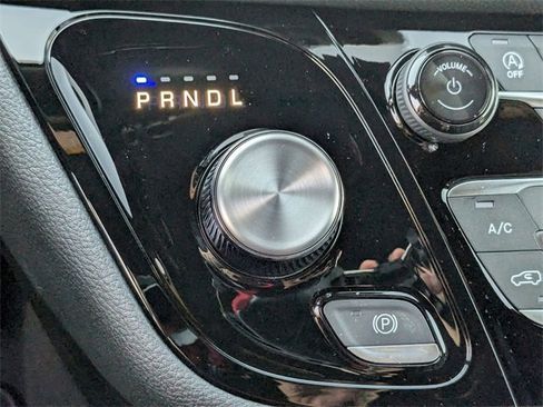 New 2026 Chrysler Pacifica Select image 23