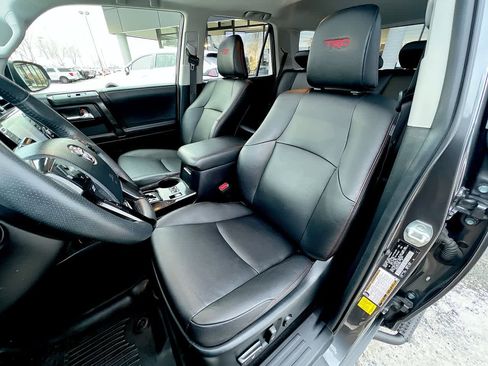 Used 2020 Toyota 4Runner TRD Off-Road Premium image 11