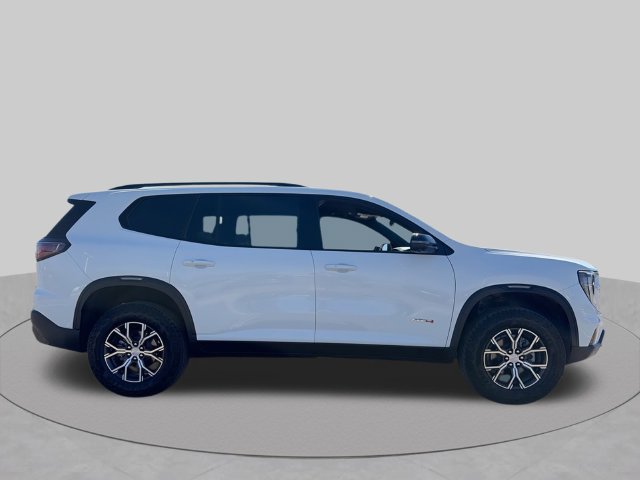 Used 2026 GMC Acadia AT4 w/ LPO, All-Weather Package AWD/4WD image 11