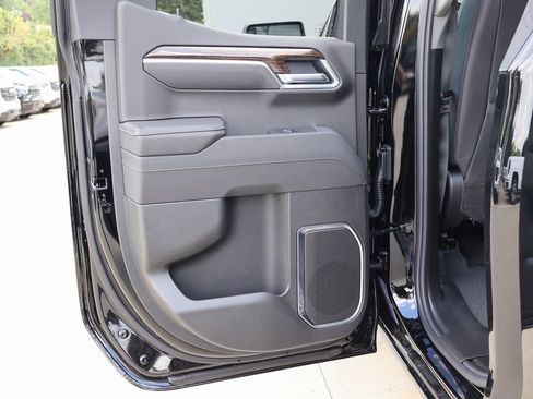 New 2026 GMC Sierra 1500 Elevation image 25