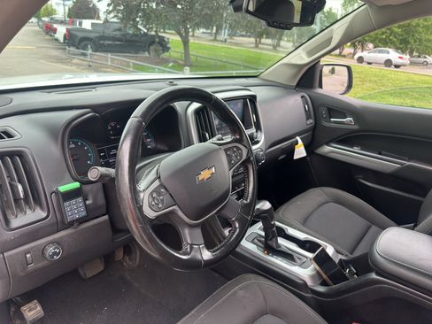 Used 2021 Chevrolet Colorado LT w/ Safety Package RWD image 16