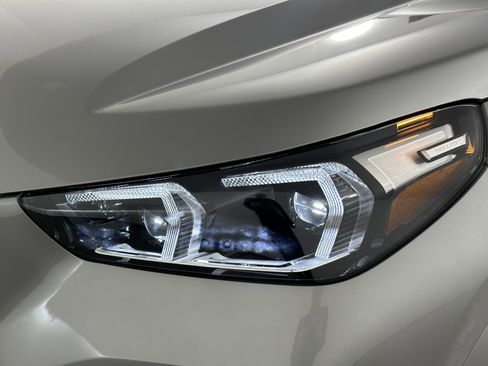 Certified 2025 BMW X1 xDrive28i w/ Technology Package image 27