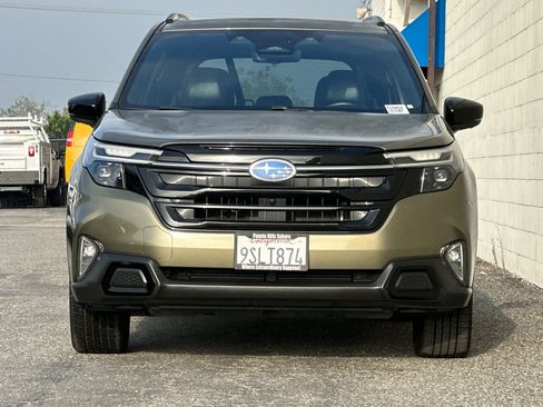 Used 2025 Subaru Forester Touring image 9