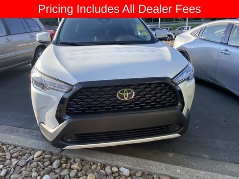 Used 2024 Toyota Corolla Cross LE FWD image 13
