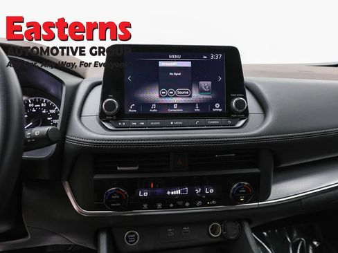 Used 2023 Nissan Rogue SV AWD/4WD image 11