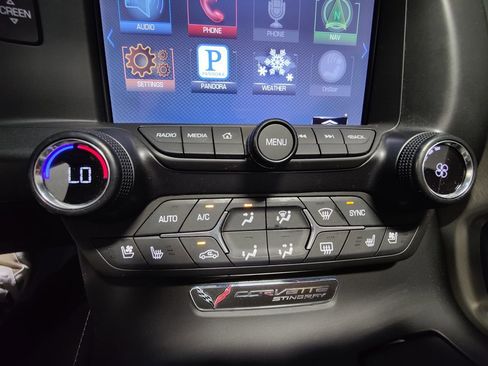 Used 2014 Chevrolet Corvette Stingray Convertible w/ 2LT Preferred Equipment Group image 33