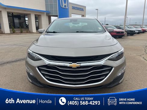 Used 2025 Chevrolet Malibu LT FWD image 8