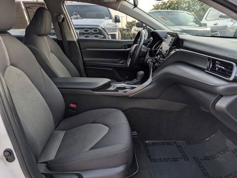 Used 2022 Toyota Camry LE FWD image 29
