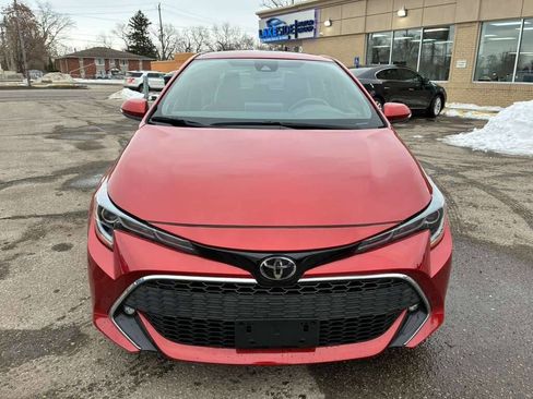 Used 2019 Toyota Corolla XSE image 2