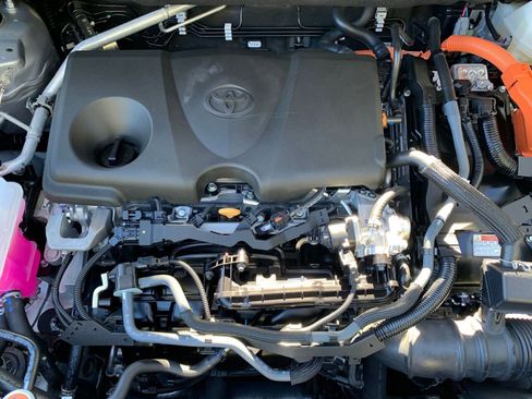 Used 2025 Toyota RAV4 LE image 31