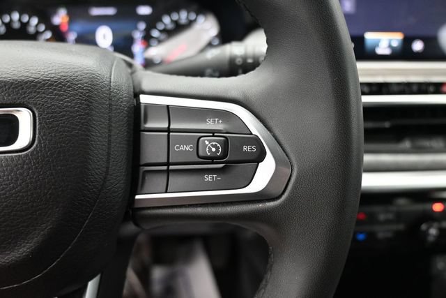 Used 2024 Jeep Compass Latitude AWD/4WD image 15