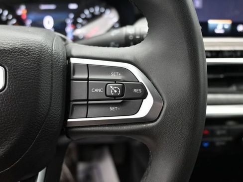 Used 2024 Jeep Compass Latitude AWD/4WD image 15