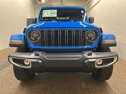 New 2026 Jeep Gladiator Sport AWD/4WD image 6