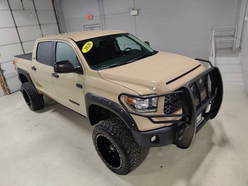 Used 2020 Toyota Tundra SR5 w/ SR5 Upgrade Package image 2