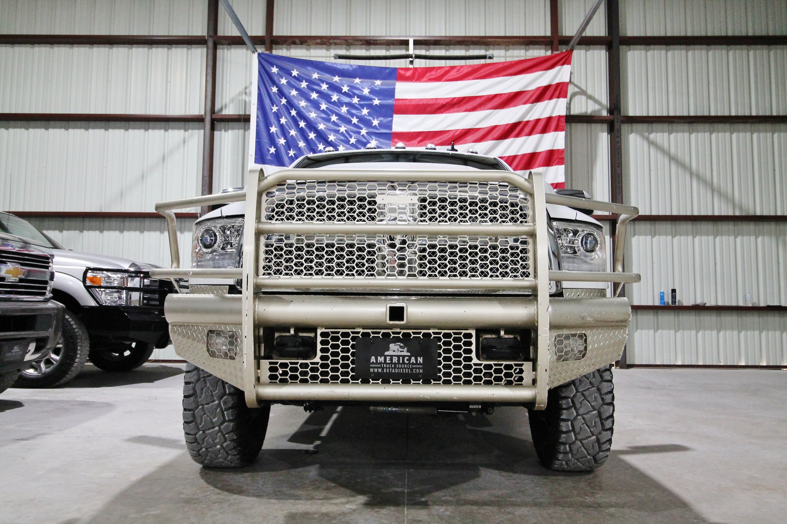 Used 2016 RAM 3500 Laramie Longhorn AWD/4WD image 2