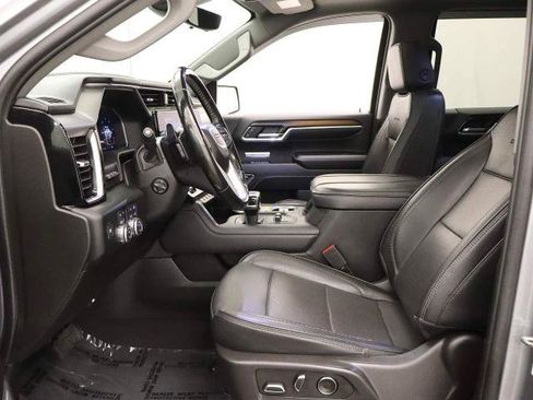 Used 2024 GMC Sierra 1500 Denali w/ Denali Reserve Package AWD/4WD image 18
