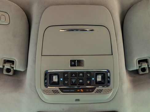 Used 2023 Ford F150 Limited image 30