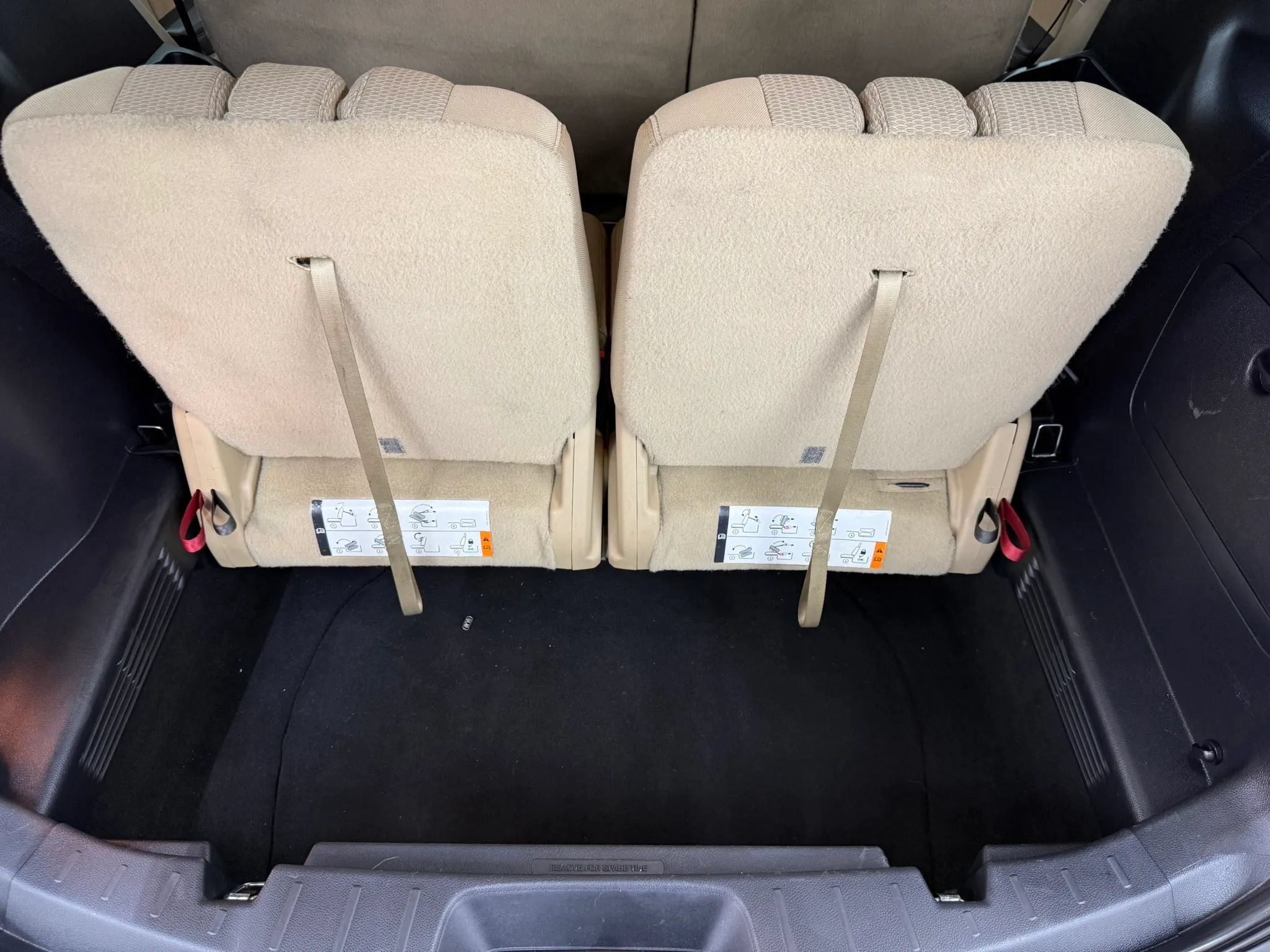 Used 2017 Ford Explorer XLT w/ Equipment Group 201A FWD image 13