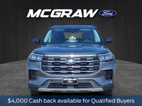 New 2026 Ford Explorer Active RWD image 3