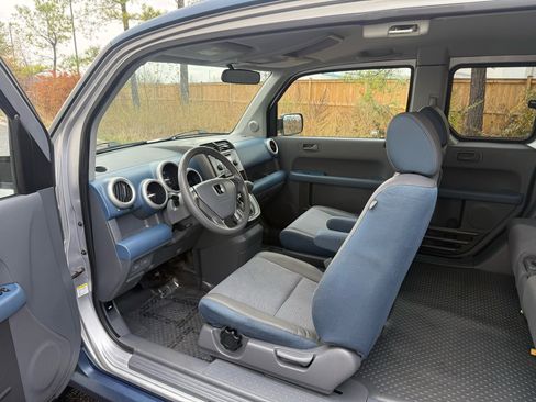 Used 2005 Honda Element EX image 16
