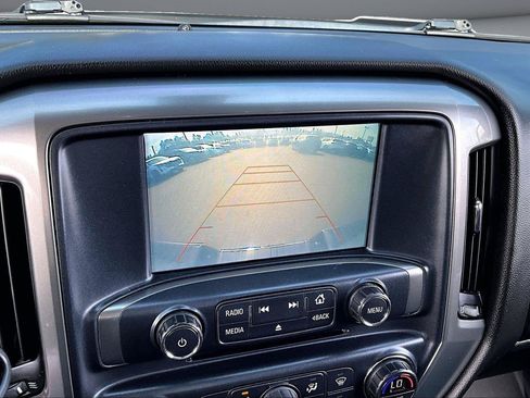Used 2018 Chevrolet Silverado 1500 LT w/ LT Eassist Package AWD/4WD image 15