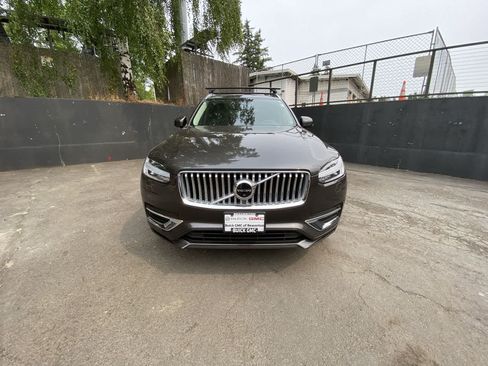 Used 2023 Volvo XC90 B6 Plus w/ Protection Package AWD/4WD image 9