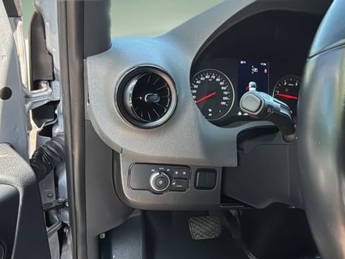 Used 2021 Mercedes-Benz Sprinter 2500 image 22