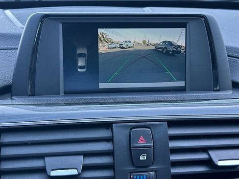 Used 2018 BMW 330e RWD image 21