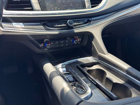 Used 2024 Buick Enclave Essence w/ Experience Buick Package FWD image 11