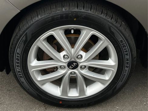 Used 2018 Kia Soul + FWD image 23
