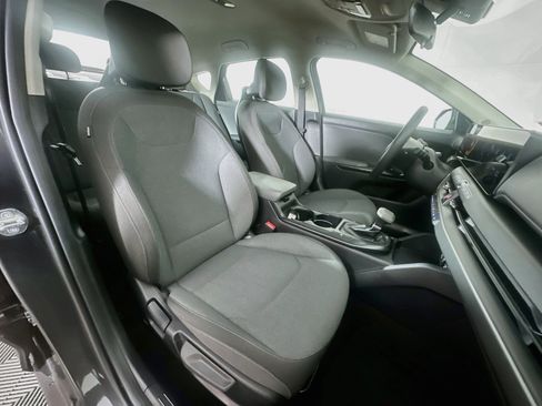 Used 2025 Kia K4 FWD image 29
