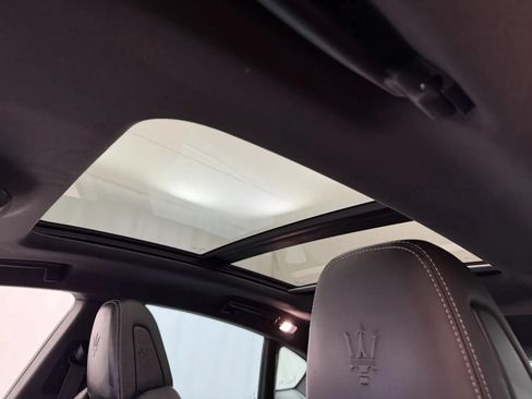Used 2018 Maserati Levante GranSport AWD/4WD image 10