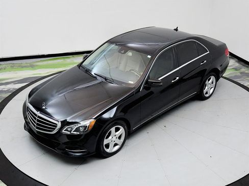 Used 2014 Mercedes-Benz E 350 Sedan image 35