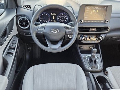 Used 2023 Hyundai Kona SEL image 5