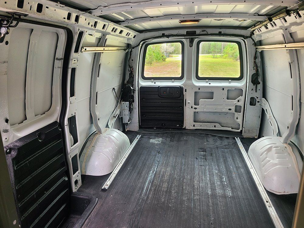 Used 2014 Chevrolet Express 1500 RWD image 22