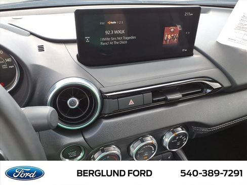 Used 2024 MAZDA MX-5 Miata RF Grand Touring image 25