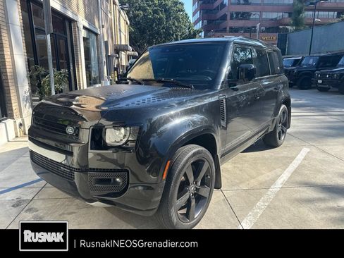 Used 2022 Land Rover Defender 110 X-Dynamic HSE AWD/4WD image 1