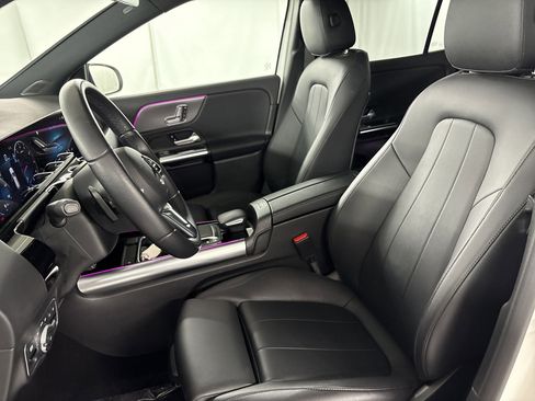 Certified 2023 Mercedes-Benz GLA 250 w/ Premium Package image 5