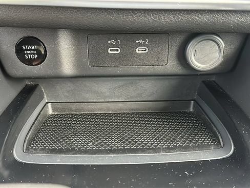 Used 2025 Nissan Rogue SV AWD/4WD image 26
