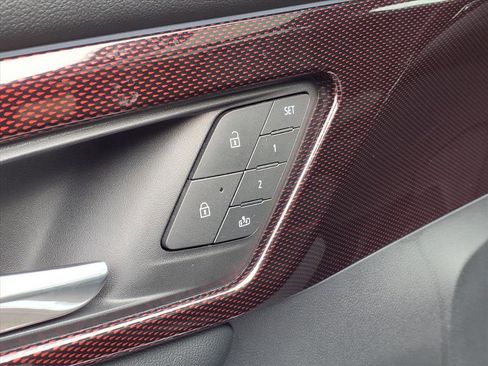 Used 2024 Chevrolet Traverse RS w/ LPO, Floor Liner Package image 6