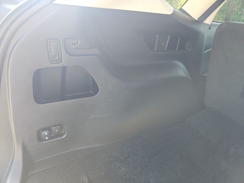 Used 2024 Ford Edge SEL AWD/4WD image 9