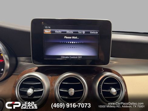 Used 2018 Mercedes-Benz GLC 300 w/ Premium Package image 47