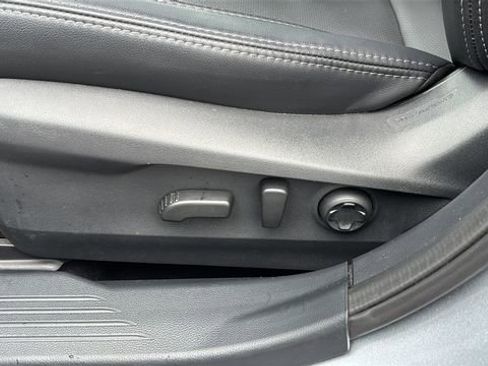 Certified 2025 Subaru Outback Limited AWD/4WD image 18